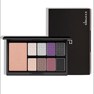 NEW DOUCCE Freematic Eyeshadow Pro Palette
